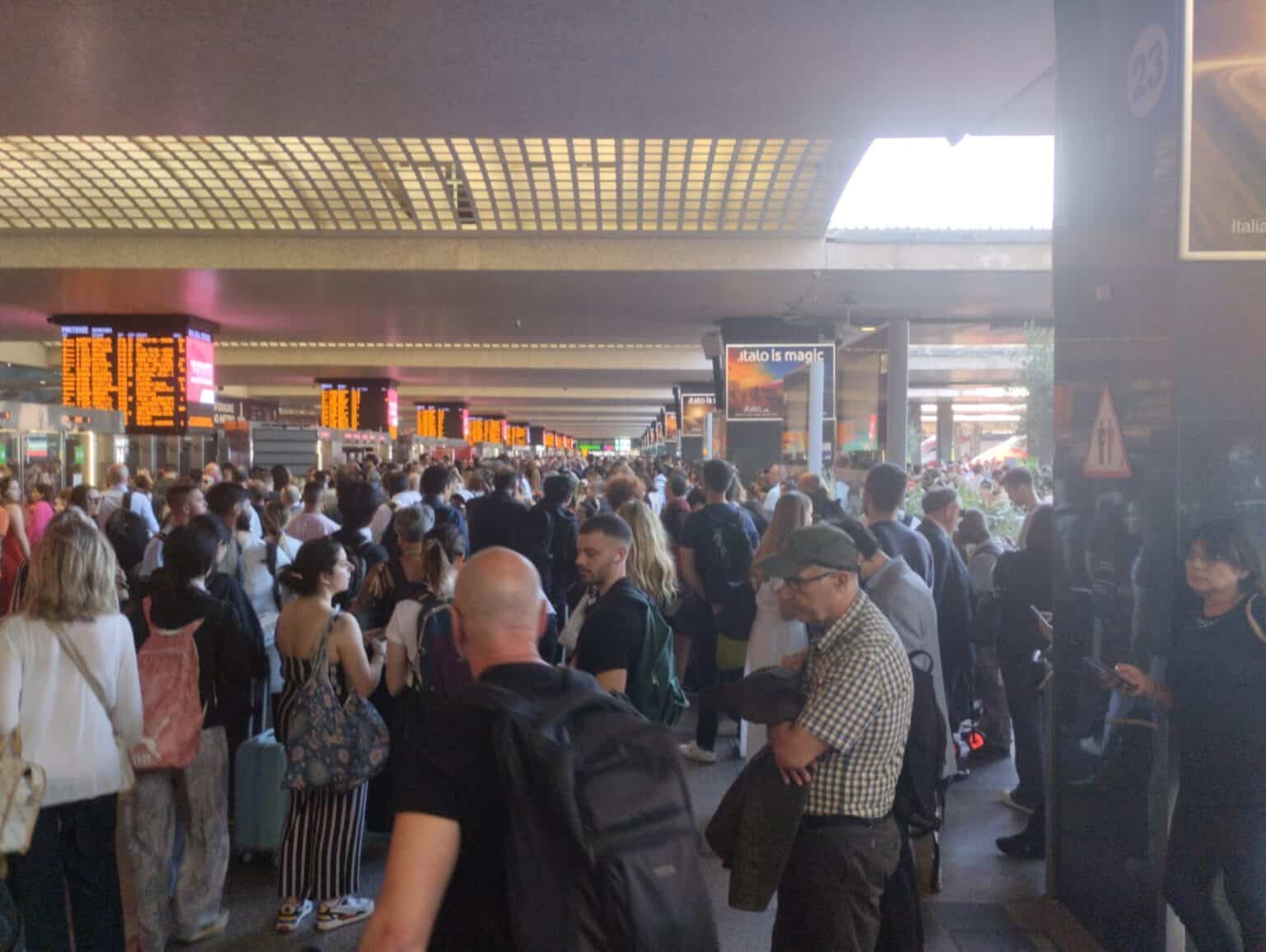 treni in tilt a Roma Termini