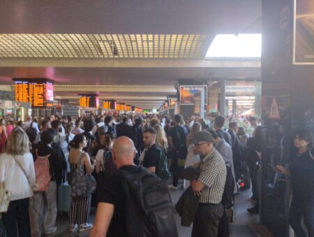 treni in tilt a Roma Termini